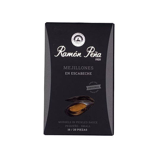 Black packaging of Ramón Peña mussels in pickled sauce